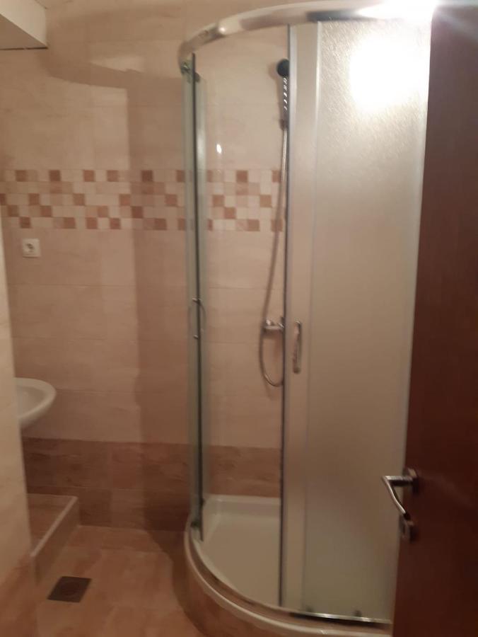 Apartmani I Sobe Grga Starigrad Paklenica Eksteriør bilde