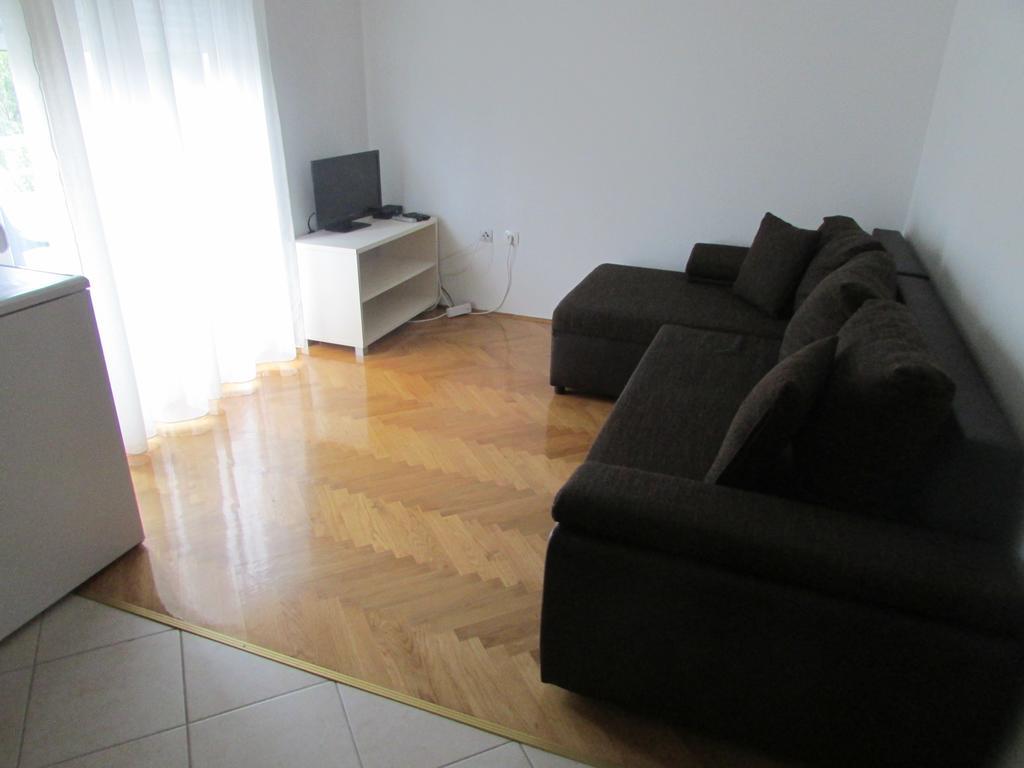 Apartmani I Sobe Grga Starigrad Paklenica Rom bilde