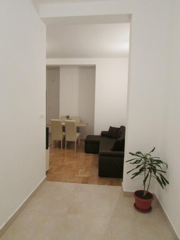 Apartmani I Sobe Grga Starigrad Paklenica Rom bilde