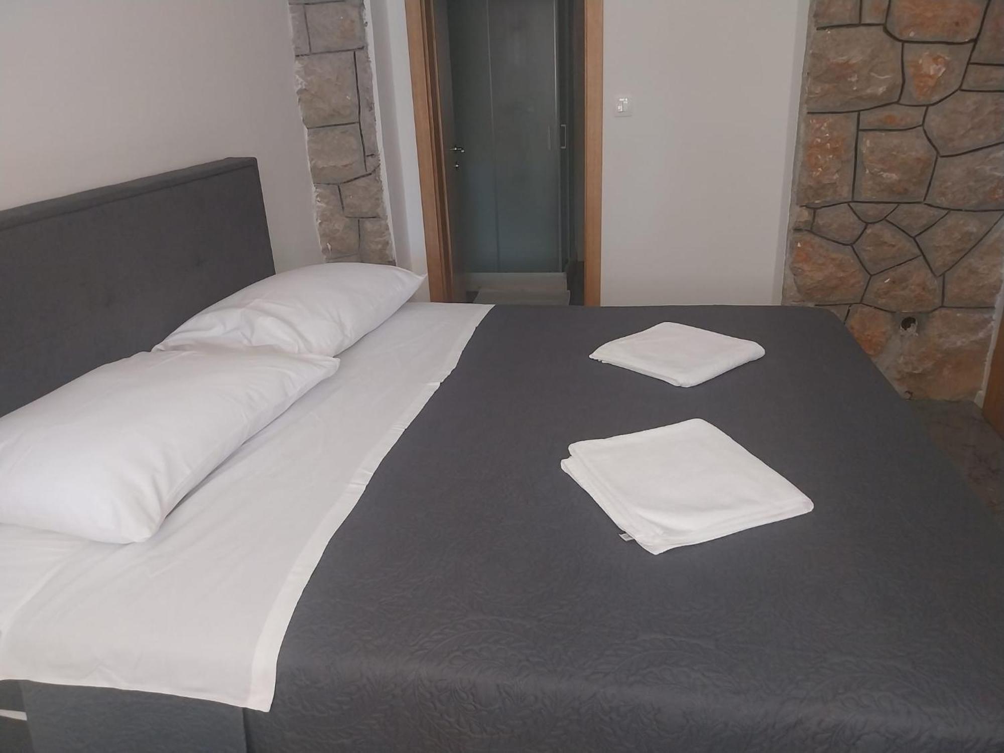 Apartmani I Sobe Grga Starigrad Paklenica Eksteriør bilde