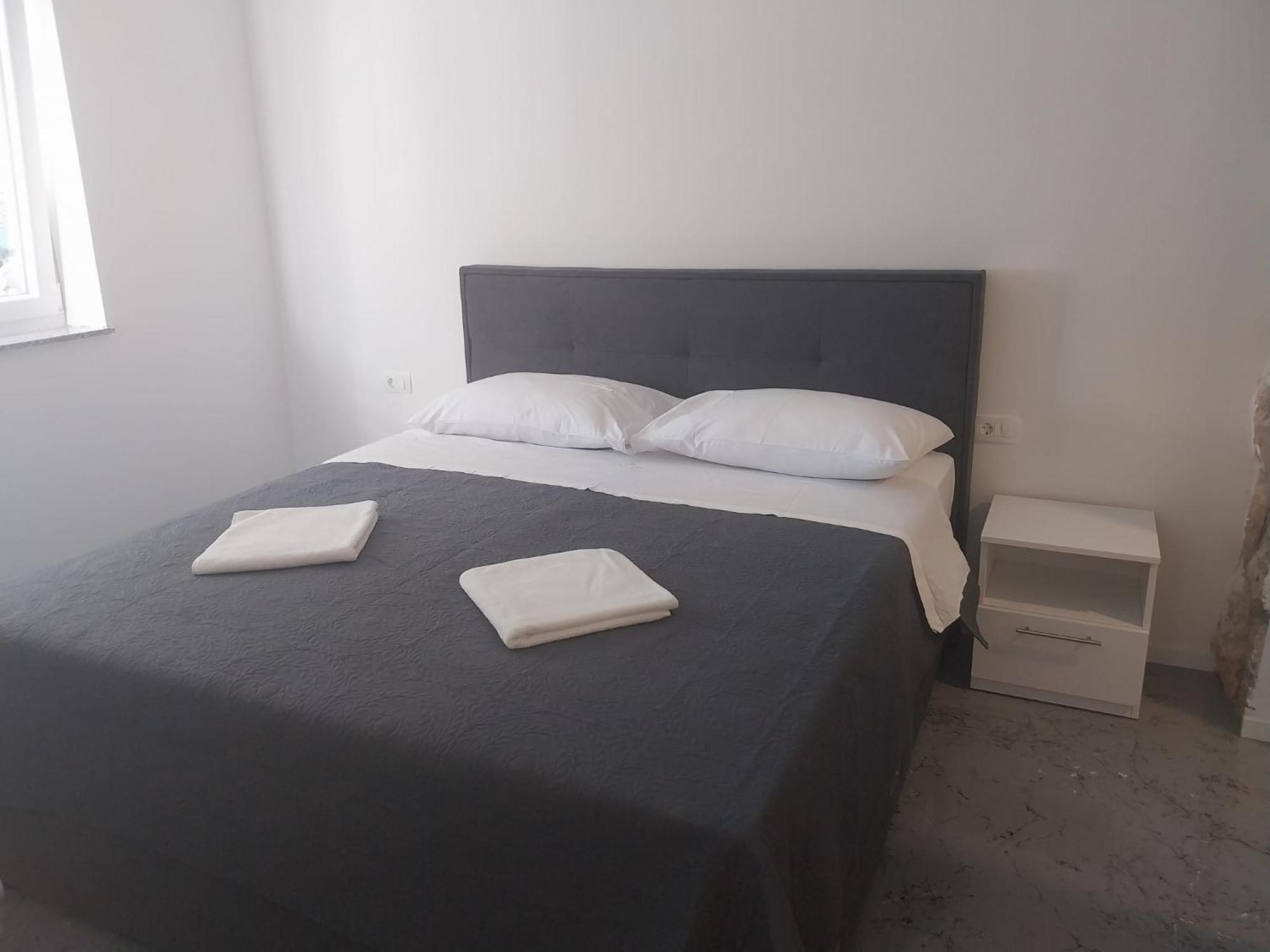 Apartmani I Sobe Grga Starigrad Paklenica Eksteriør bilde