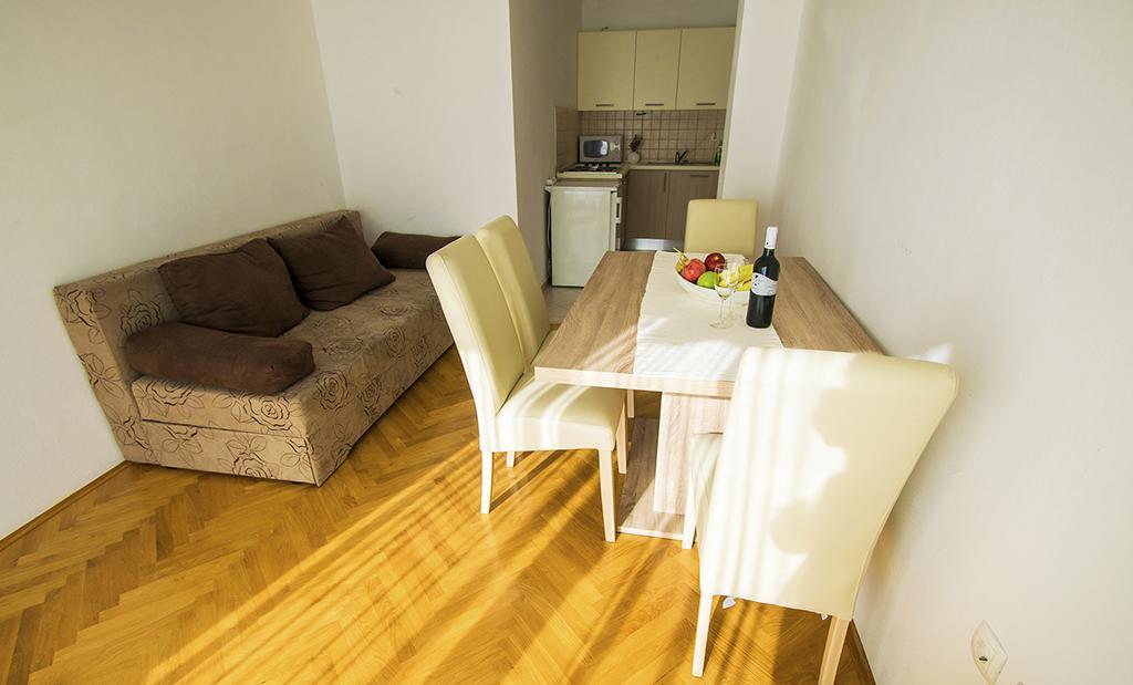 Apartmani I Sobe Grga Starigrad Paklenica Eksteriør bilde