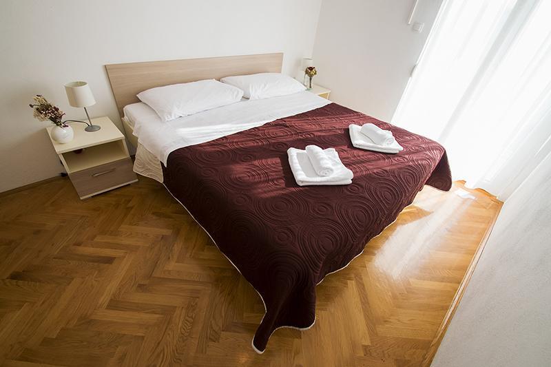 Apartmani I Sobe Grga Starigrad Paklenica Eksteriør bilde
